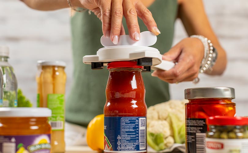 Alternative, Compact Design for Jar Opener Doesn't Rely on Grip